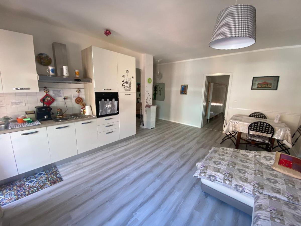 Appartamento Lella Zona Terme Centro E Vicino Habilita-Villa Igea أكوي تيرمي المظهر الخارجي الصورة